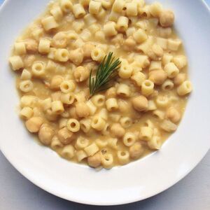 "Pasta e Ceci" (Chickpea and Pasta Soup)