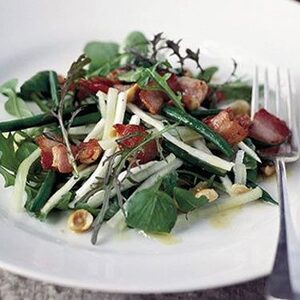 Apple & bacon salad