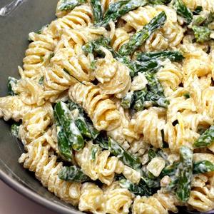 Asparagus, Goat Cheese And Lemon Pasta