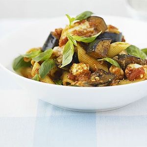 Aubergine & goat's cheese pasta