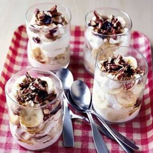 Banana yogurt pots