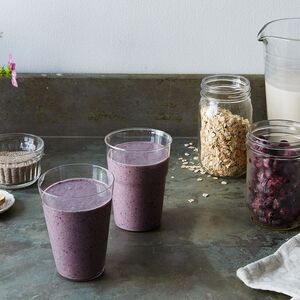 Berry Banana Oat Smoothie