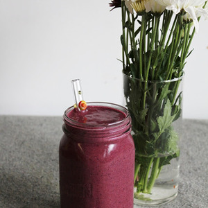 Berry banana smoothie