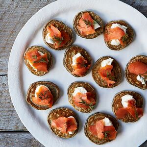 Blini with Crème Fraîche and Smoked Salmon