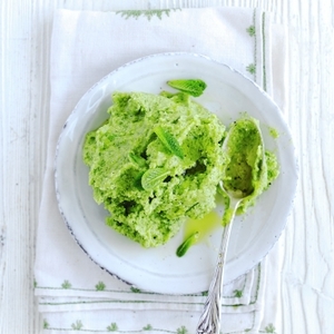 Broad bean dip