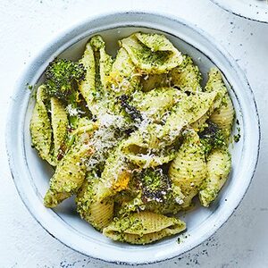 Broccoli pasta shells