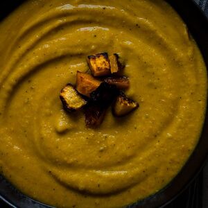 Butternut Squash Lentil Soup with Garlic & Sea Salt Pita Chips