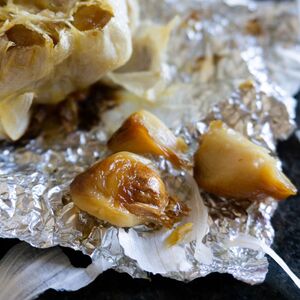 Caramelized Roasted Garlic and Storage Methods