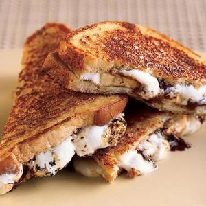 Caramelized Chocolate, Banana, And Marshmallow Sandwiches