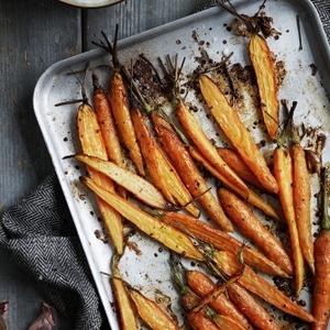 Carrots with garlic yoghurt