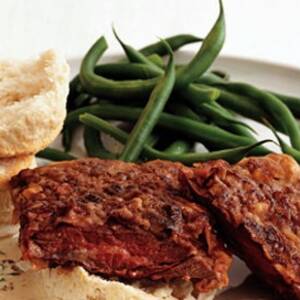 Chicken-Fried Skirt Steak with Country Gravy