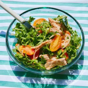 Chicken and Tomato Salad with Spicy Vinaigrette