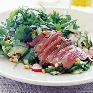 Chilli & lime steak salad