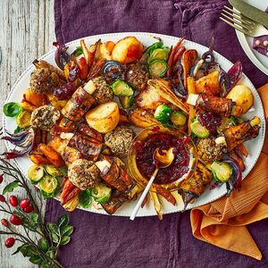 Christmas dinner traybake