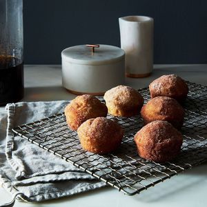 Cinnamon Sugar Breakfast Puffs