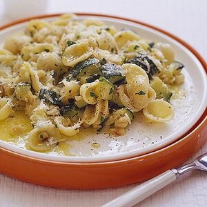 Courgette, basil & almond pasta