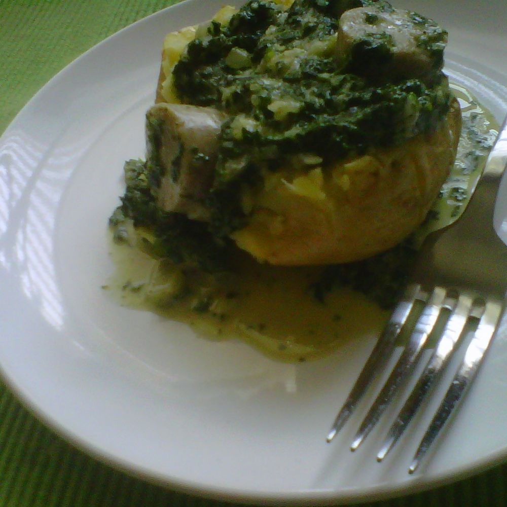 Creamed Spinach and Garlic Scapes