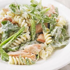 Creamy salmon & sugar snap pasta