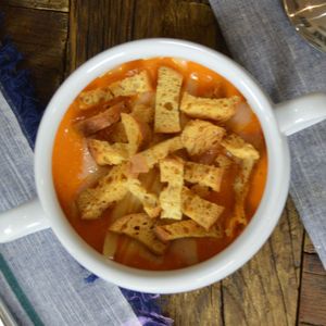 Creamy Tomato Soup with Garlic Croutons