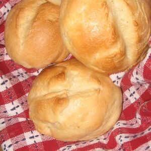 Crusty Dinner Rolls