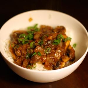 Dinner Tonight: Mushroom Bhaji (Mushrooms In Tomato-Onion Sauce)