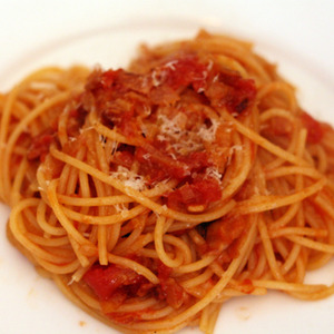 Dinner Tonight: Pasta with Onion, Bacon, and Tomato (Pasta All'Amatriciana) Recipe