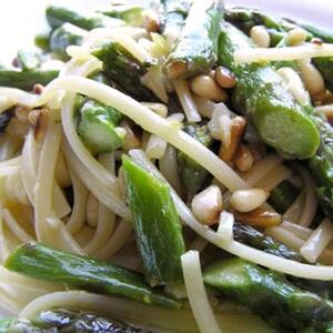 Dinner Tonight: Pasta With Asparagus, Lemon And Pine Nuts