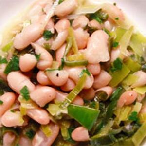 Dinner Tonight: Creamiest White Beans With Leeks