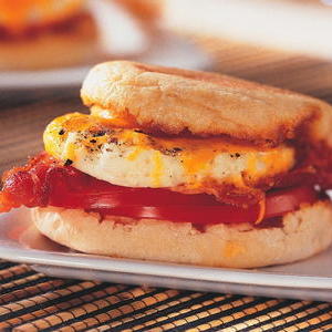 Egg Tomato Muffin Melt with Bacon