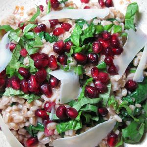 Farro, Spinach & Pomegranate - Holiday Healthy