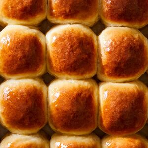 Fluffy, Buttery Dinner Rolls