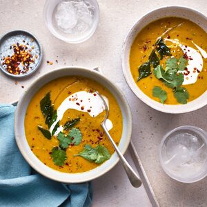 Fragrant carrot, coconut & lentil soup