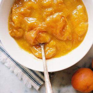 Fresh Apricot Compote with Vanilla Bean