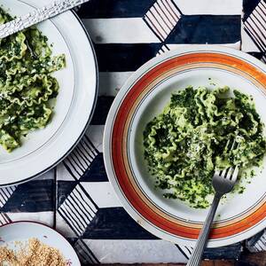 Fridge-Dive Pesto Pasta