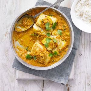 Fried fish & tomato curry