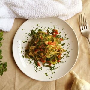 Garlic and Tomato Zucchini Noodles