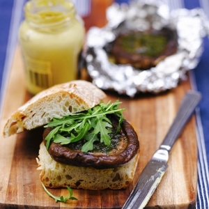 Garlic mushroom burgers