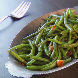 Ginger Garlic Glazed Green Beans