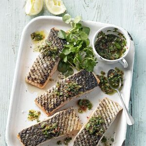 Griddled salmon with spring onion dressing