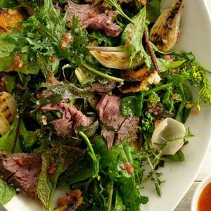 Grilled Steak Salad with Tomato Vinaigrette