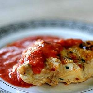 Grilled Chicken With Tomato Tarragon Sauce