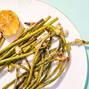 Grilled Garlic Scapes