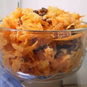 Healthy & Delicious: Carrot and Raisin Salad Recipe