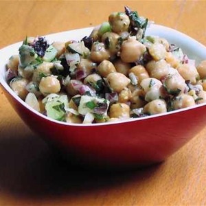 Healthy & Delicious: Greek-Style Chickpea Salad Recipe