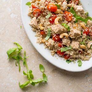 Healthy Chicken and Quinoa Bowl