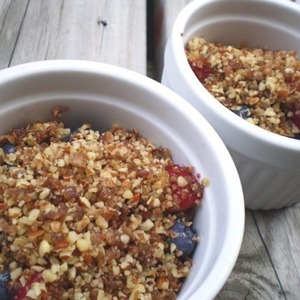 Healthy & Delicious: No-Cook Berry Crisp Recipe