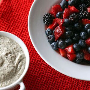 Healthy Hemp & Vanilla Sauce with Fruit