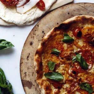 Heirloom-Tomato Pizza