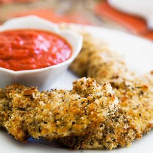 Herbed Chicken Tenders with Tomato Sauce