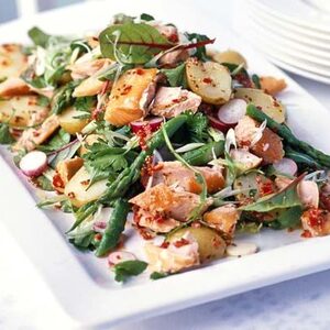 Hot-smoked salmon salad with a chilli lemon dressing